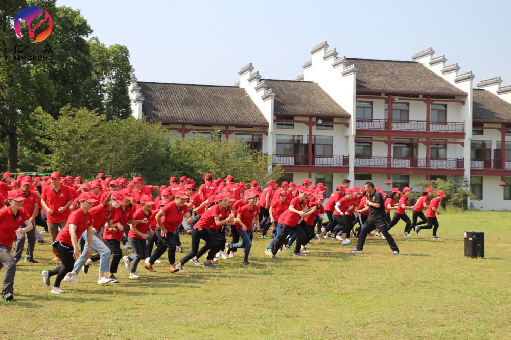 在拓展训练里结交真心朋友